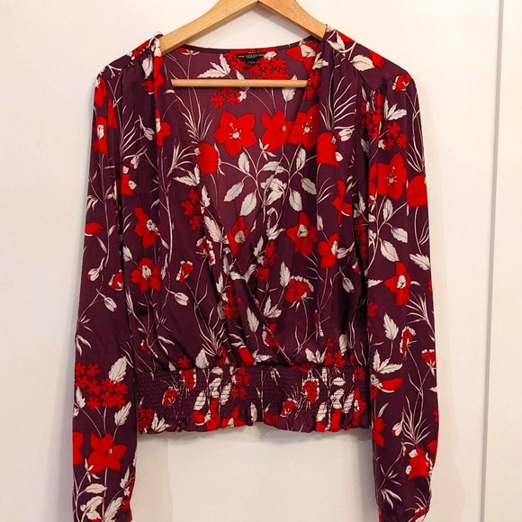 Guess Flower Flowy Blouse - Picture 2 of 5